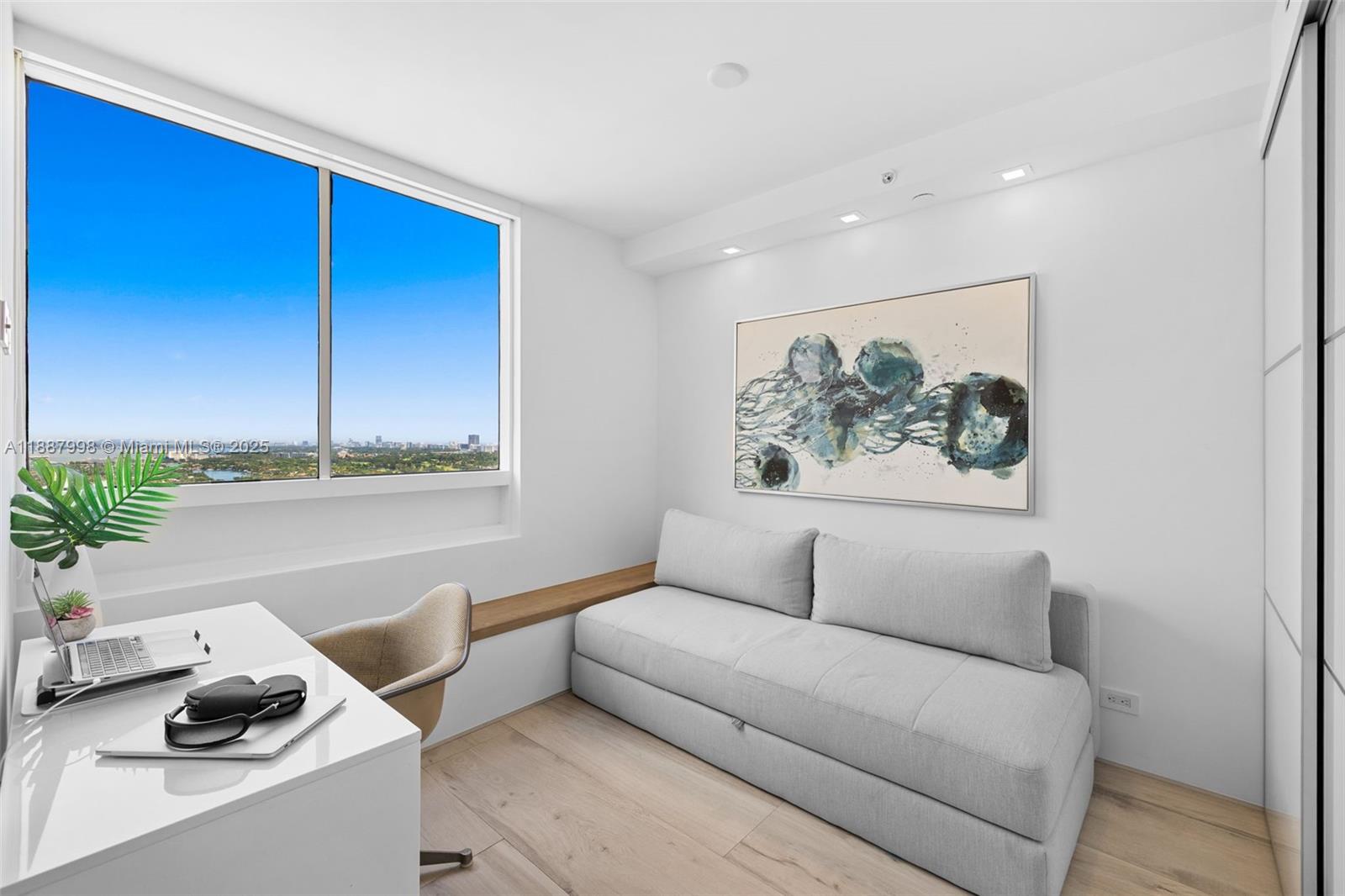 THE WAVERLY AT SOUTH BEAC - Residential