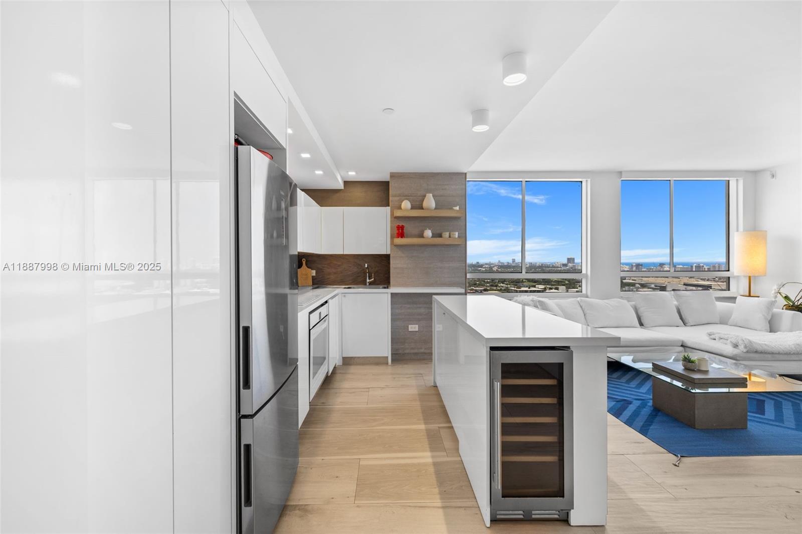 THE WAVERLY AT SOUTH BEAC - Residential