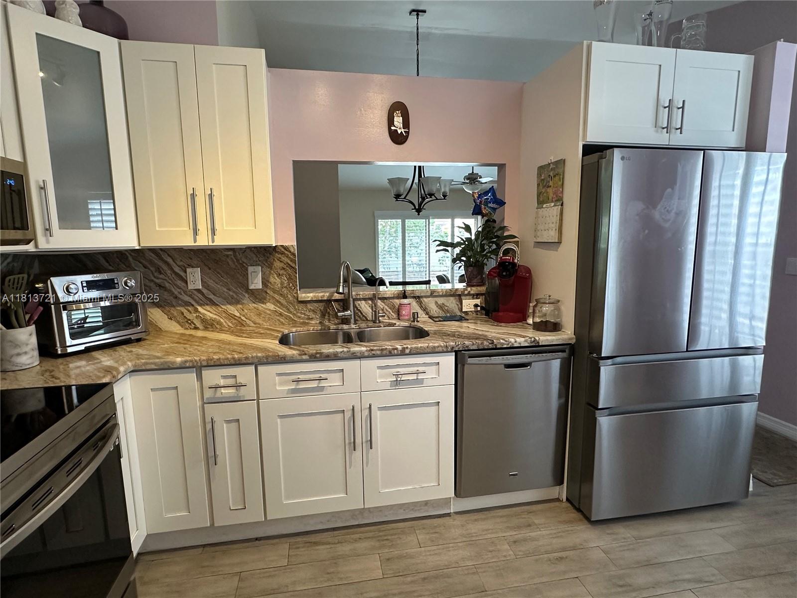 REPLAT OF PORTION - Residential Lease