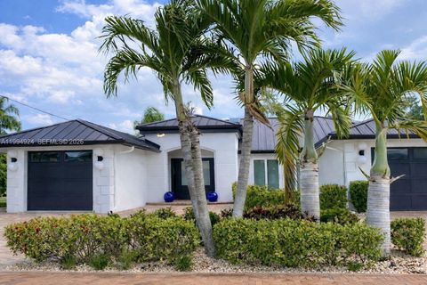 808 SW 52nd ST Cape Coral FL 33914