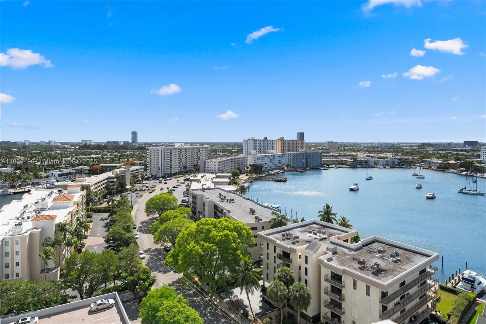 137 Golden Isles Dr 1512