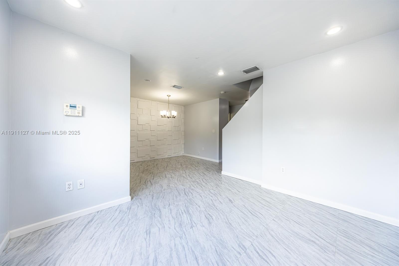 WEITZER SERENA LAKES TOWN - Residential