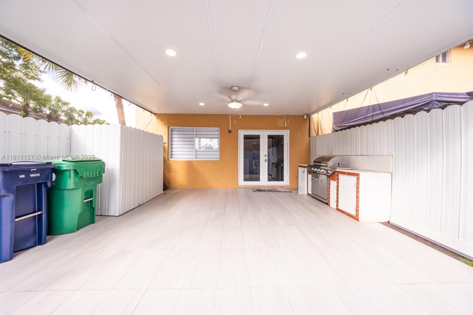 WEITZER SERENA LAKES TOWN - Residential