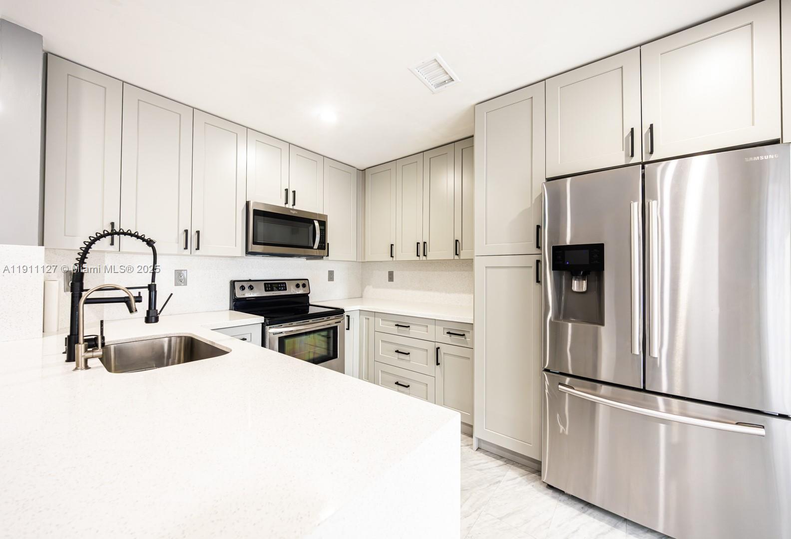 WEITZER SERENA LAKES TOWN - Residential