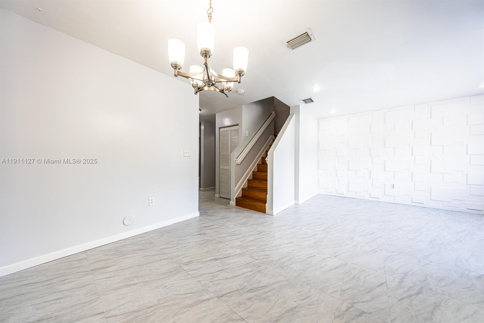 WEITZER SERENA LAKES TOWN - Residential