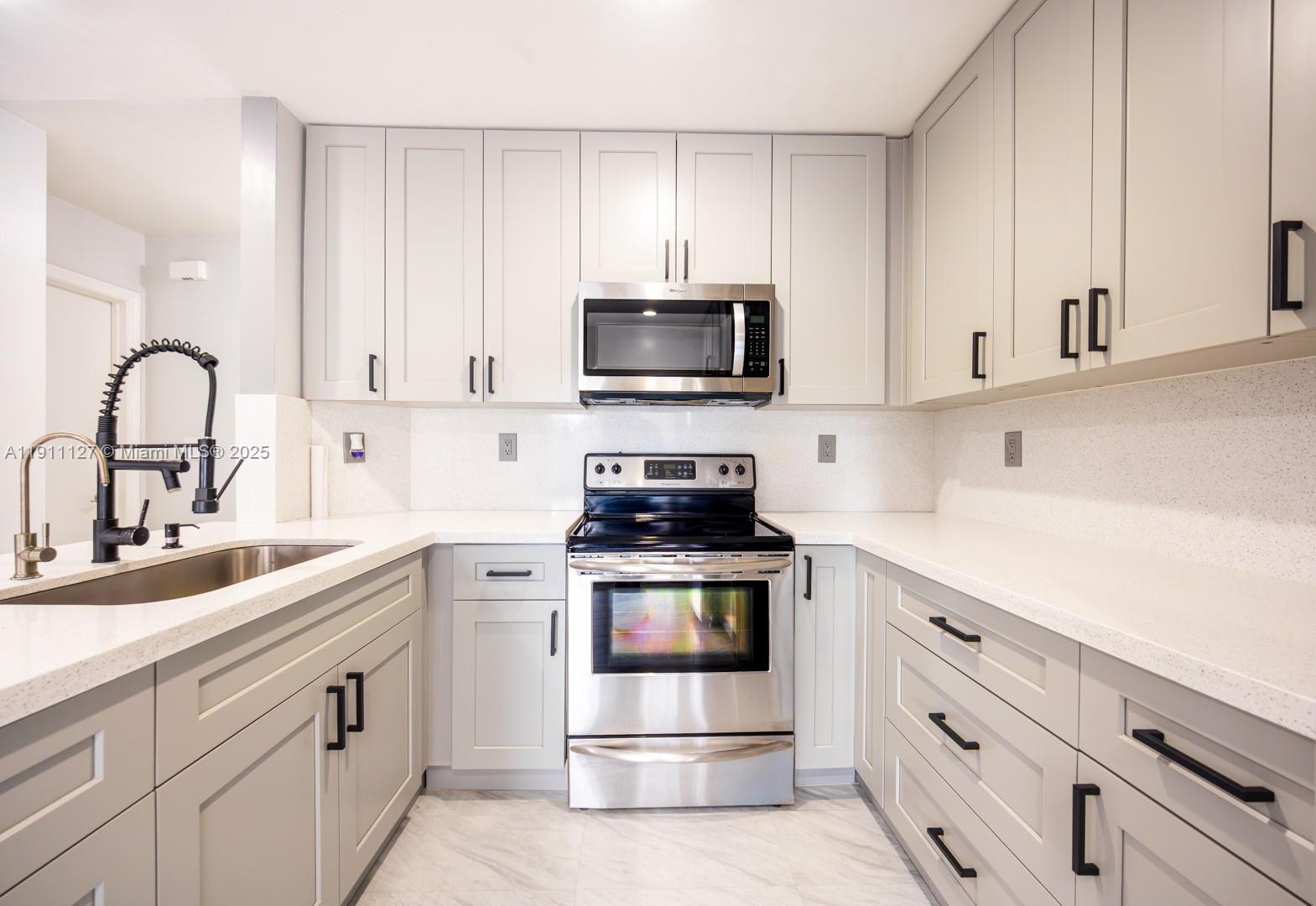 WEITZER SERENA LAKES TOWN - Residential