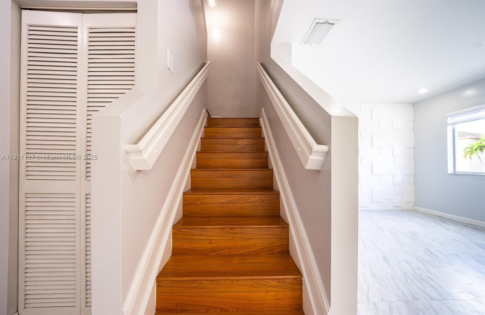 WEITZER SERENA LAKES TOWN - Residential