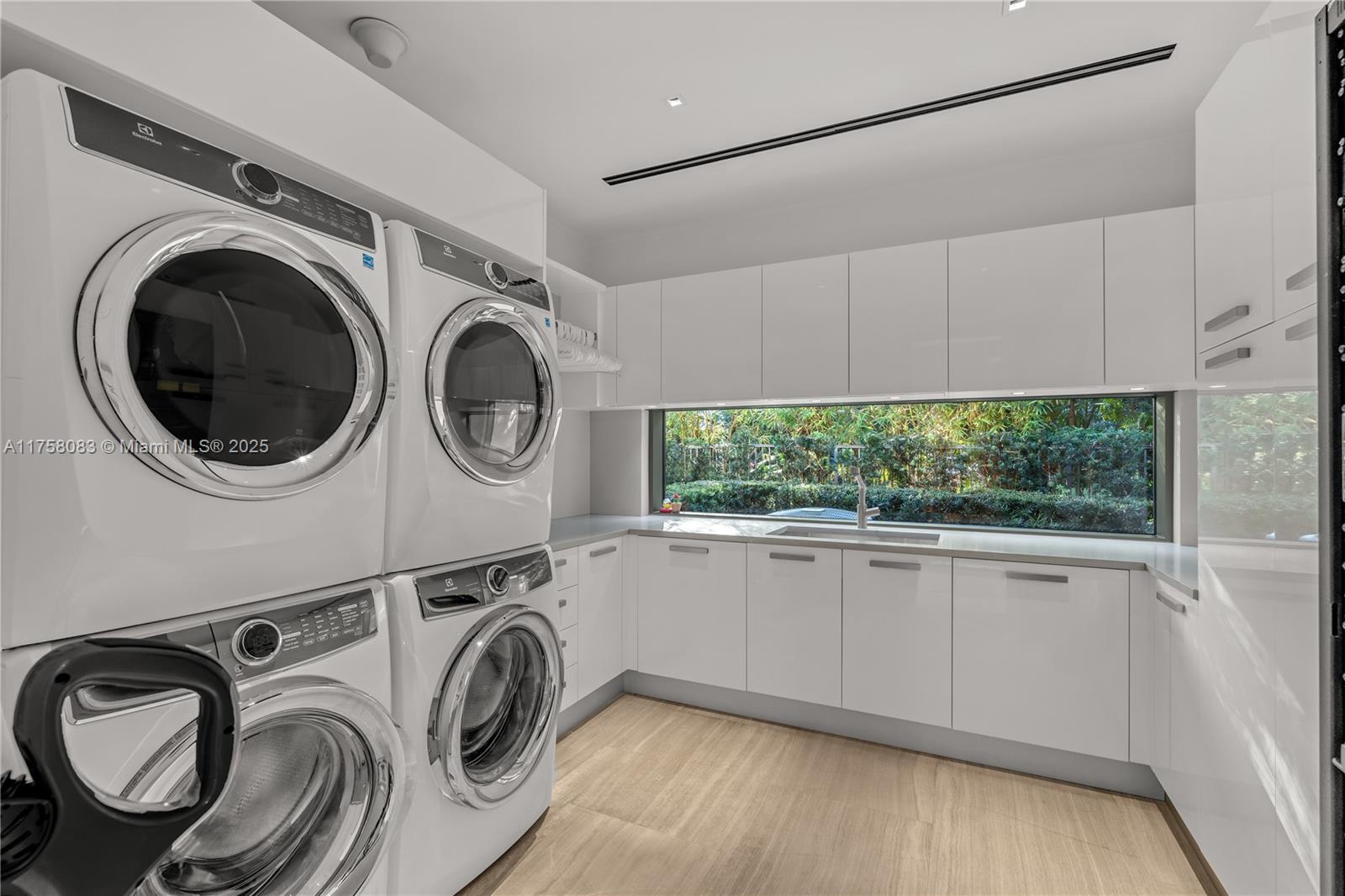 AVOCADO LAND CO SEC 6 - Residential