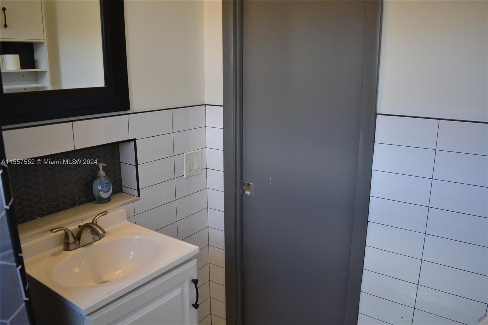 CORAL GLADE HEIGHTS - Residential Lease