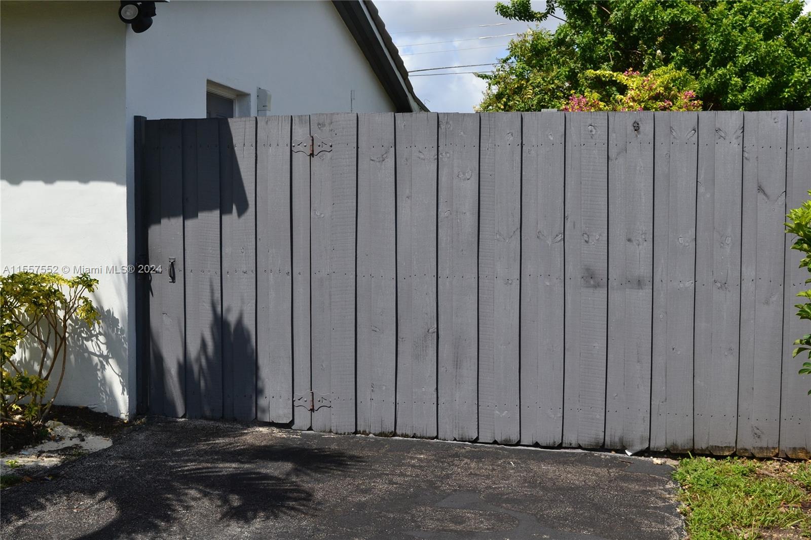 CORAL GLADE HEIGHTS - Residential Lease