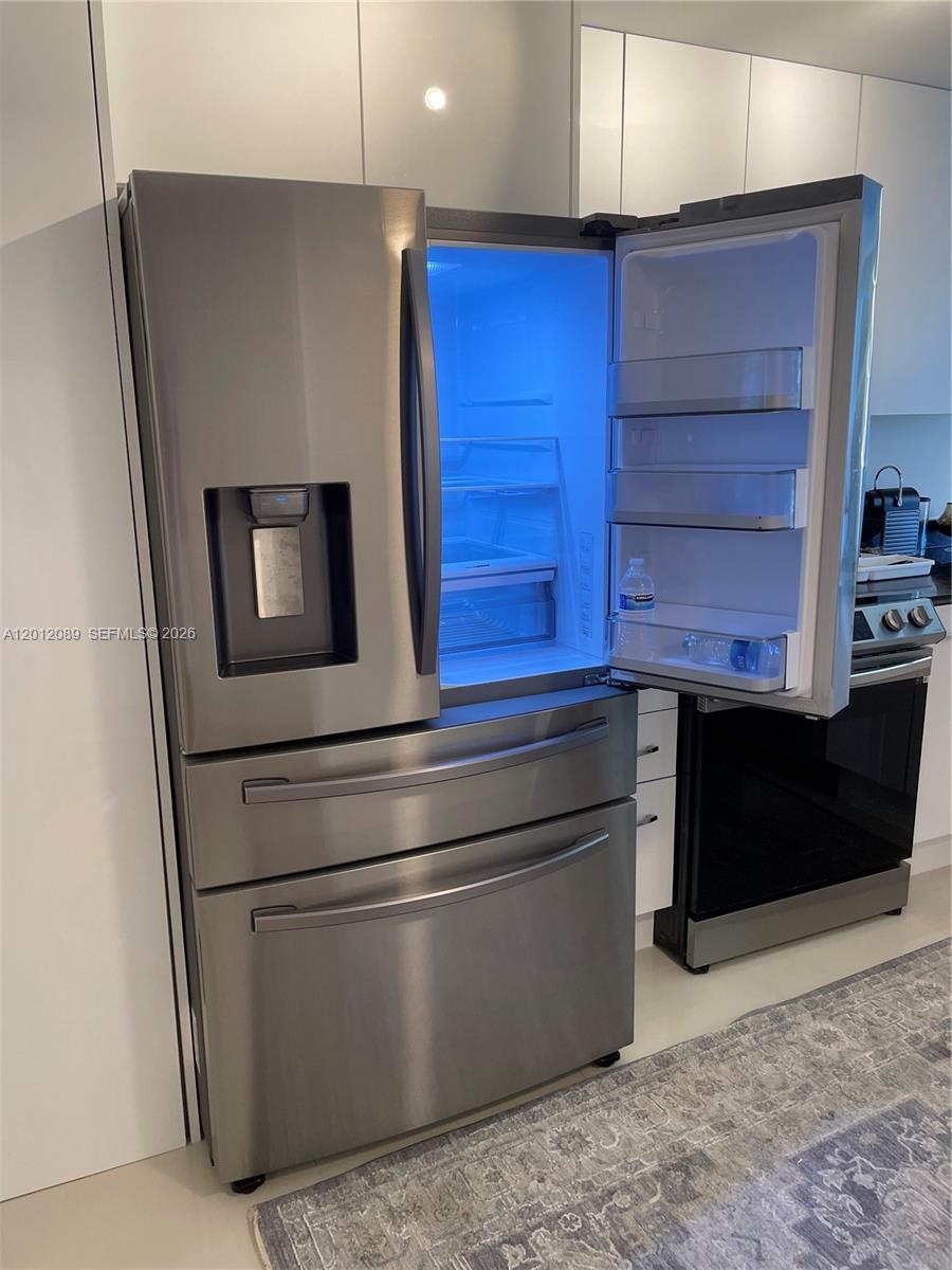 10275 Collins Ave 602