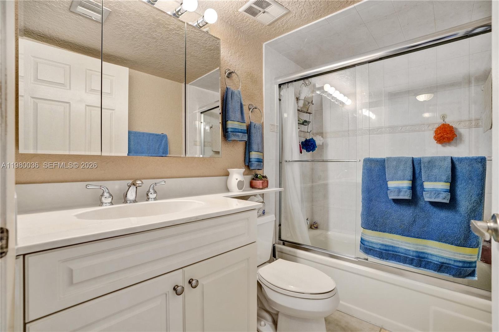 22 OF PALM SPRINGS 3 COND - Residential