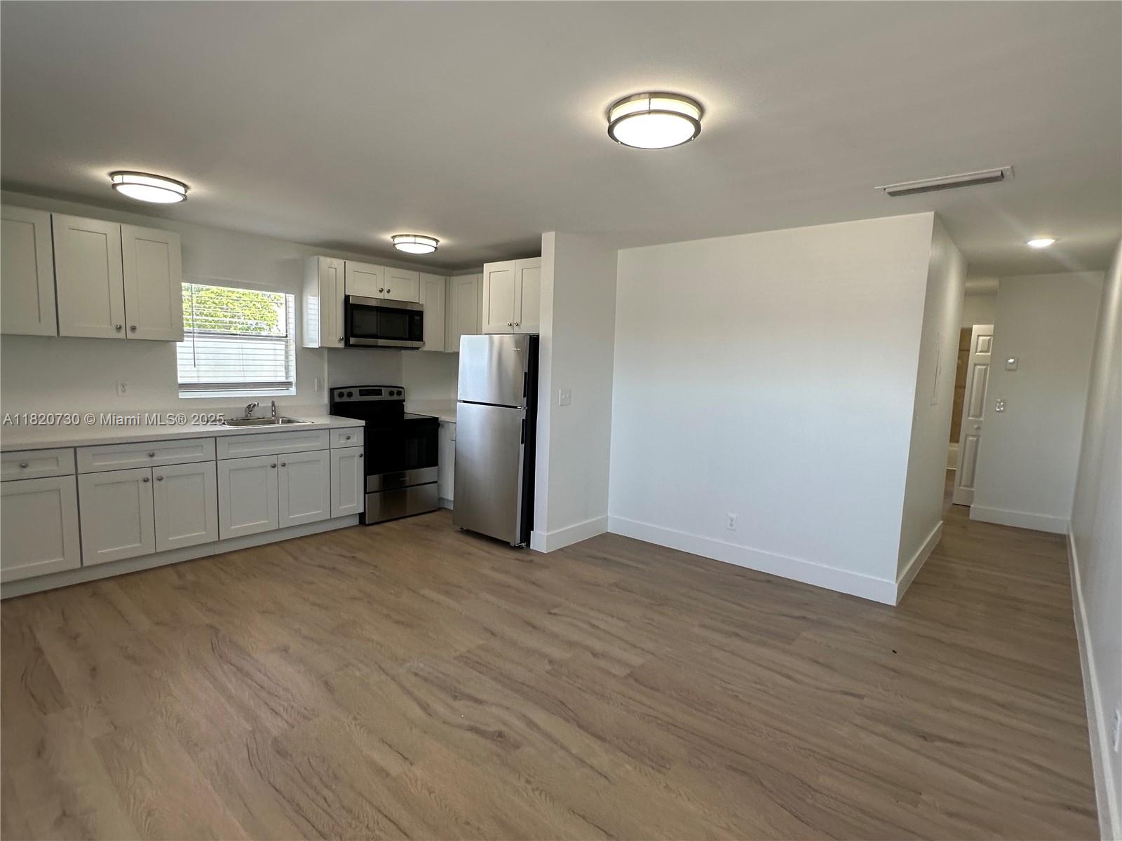 5841 Sw 36th Ct 201, Davie, Broward County, Florida - 2 Bedrooms  
1 Bathrooms - 