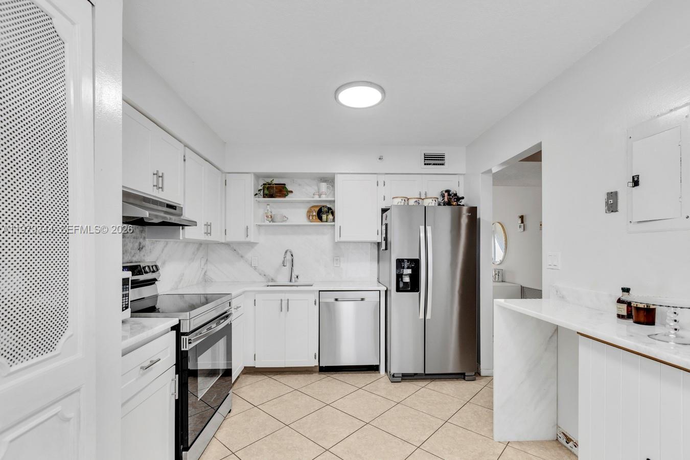 WATERS EDGE TOWERS CONDO - Residential