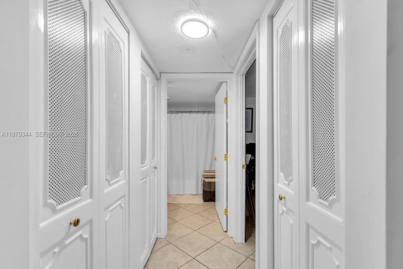 WATERS EDGE TOWERS CONDO - Residential