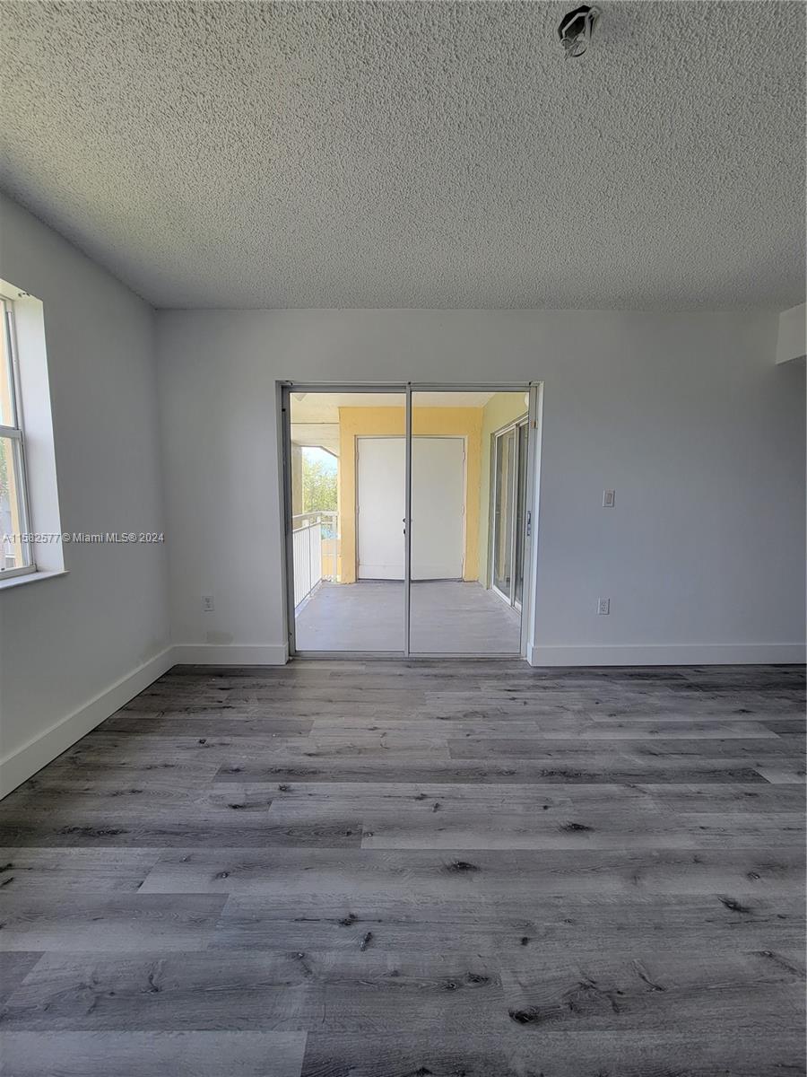 LE CLUB AT OLD CUTLER CON - Residential Lease