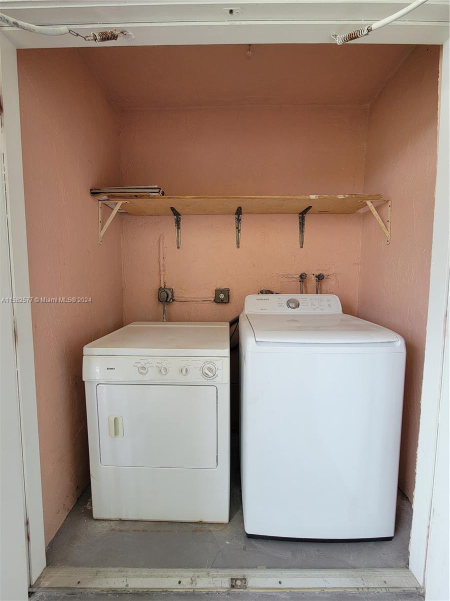 LE CLUB AT OLD CUTLER CON - Residential Lease