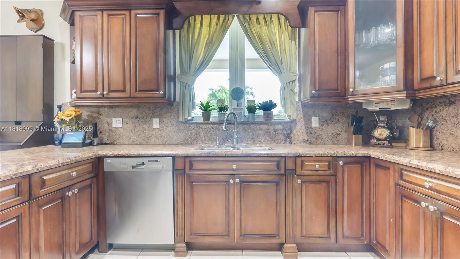 HIGH RIDGE ESTATES - Residential