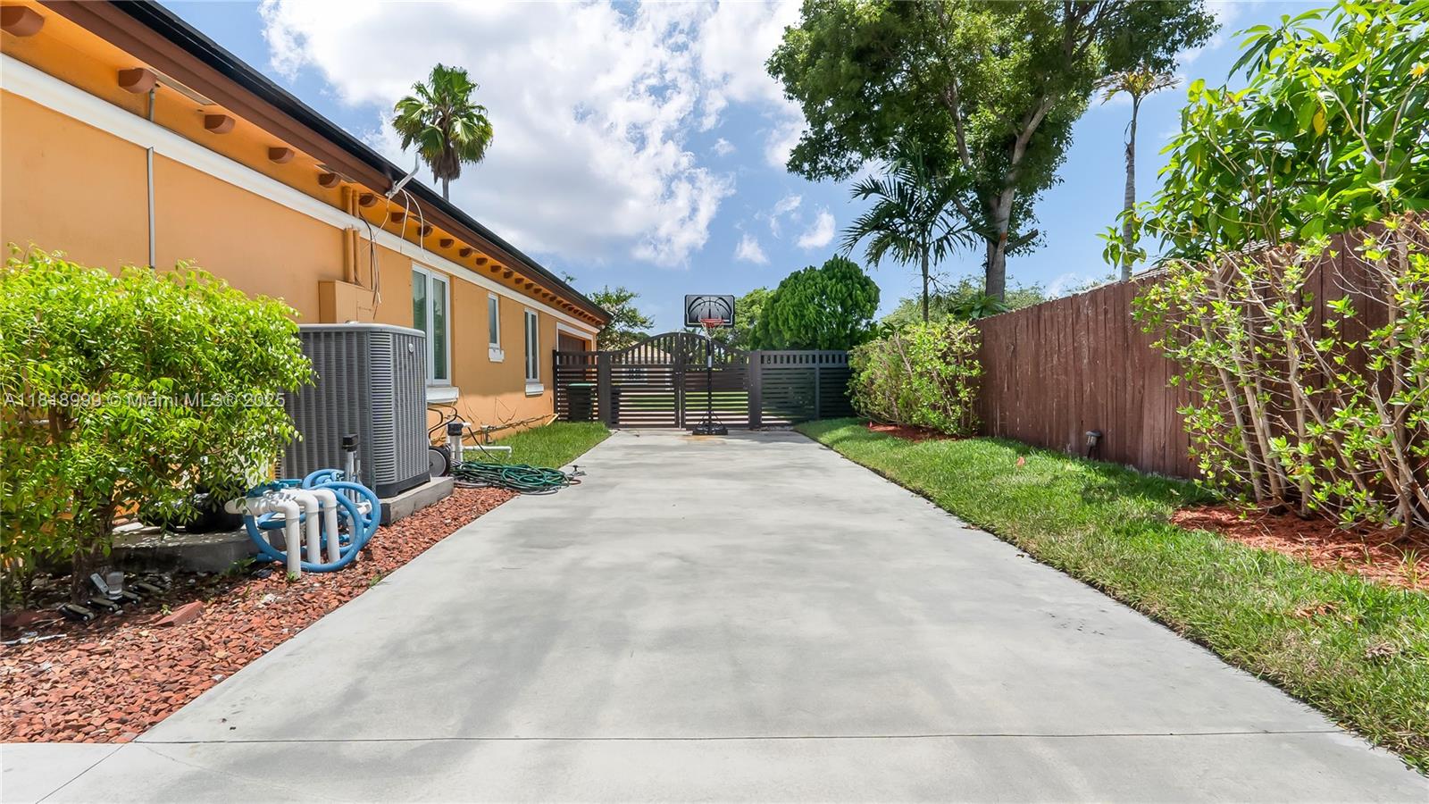 HIGH RIDGE ESTATES - Residential