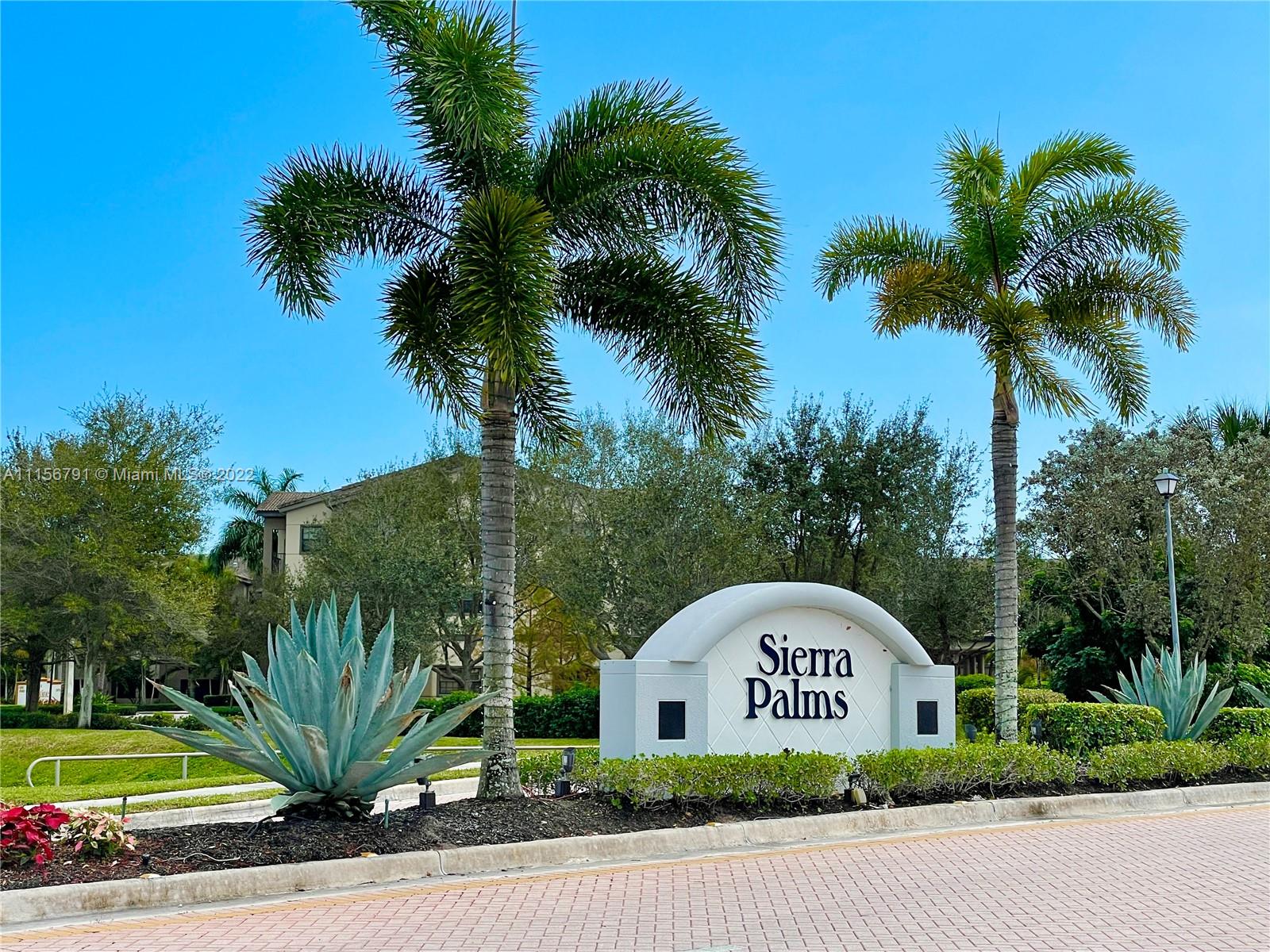 SIERRA PALMS - Residential