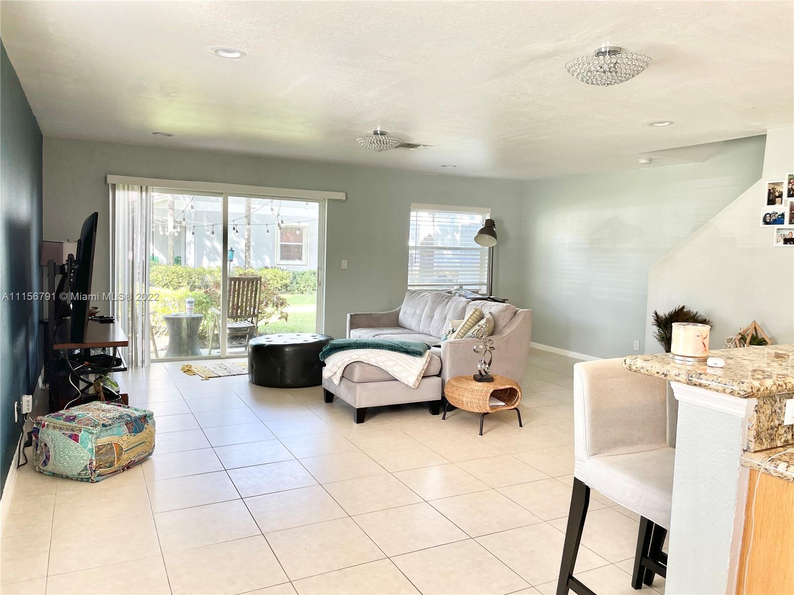 SIERRA PALMS - Residential