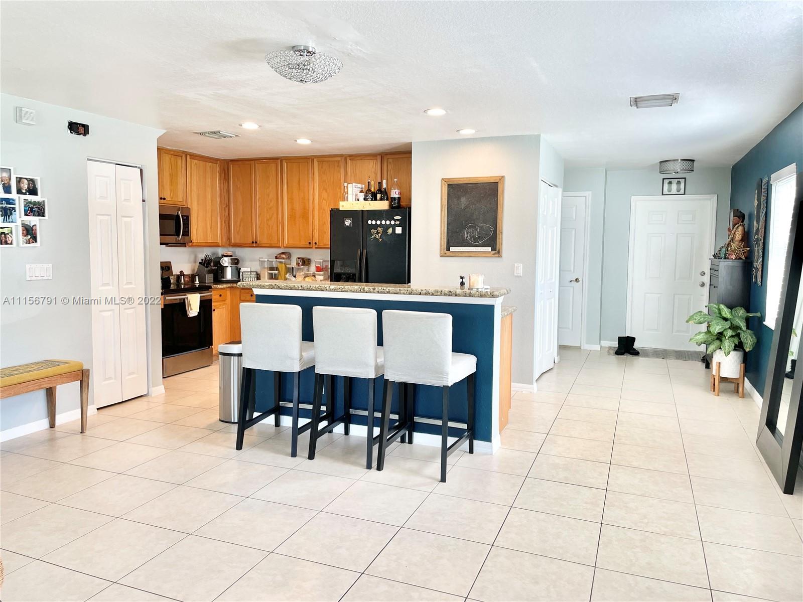 SIERRA PALMS - Residential