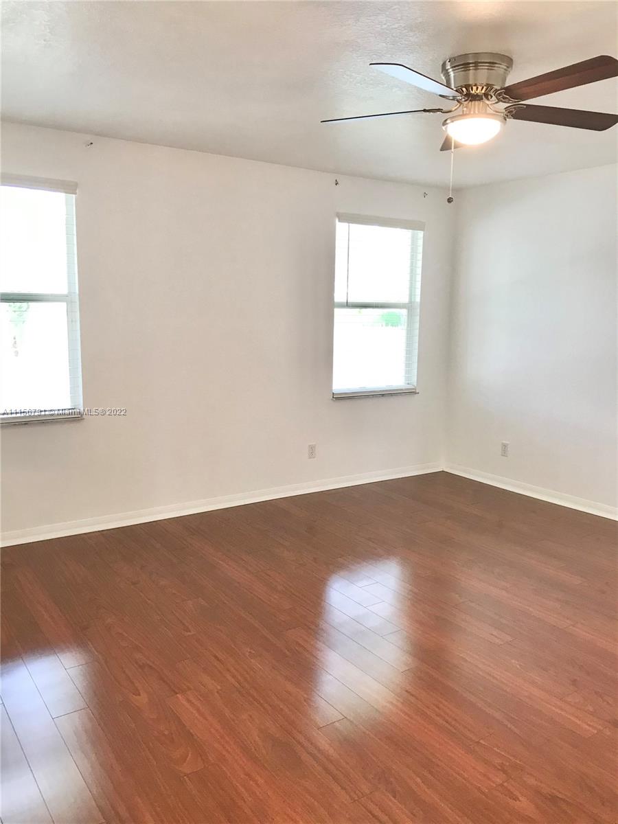 SIERRA PALMS - Residential