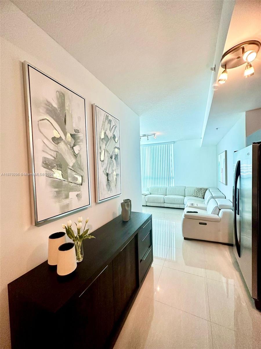 1900 N Bayshore Dr 1505