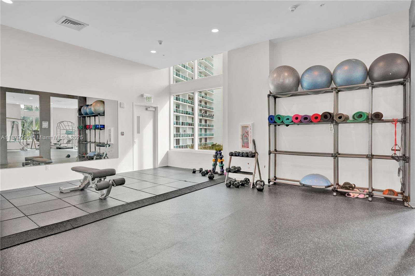 QUANTUM ON THE BAY CONDO - Residential