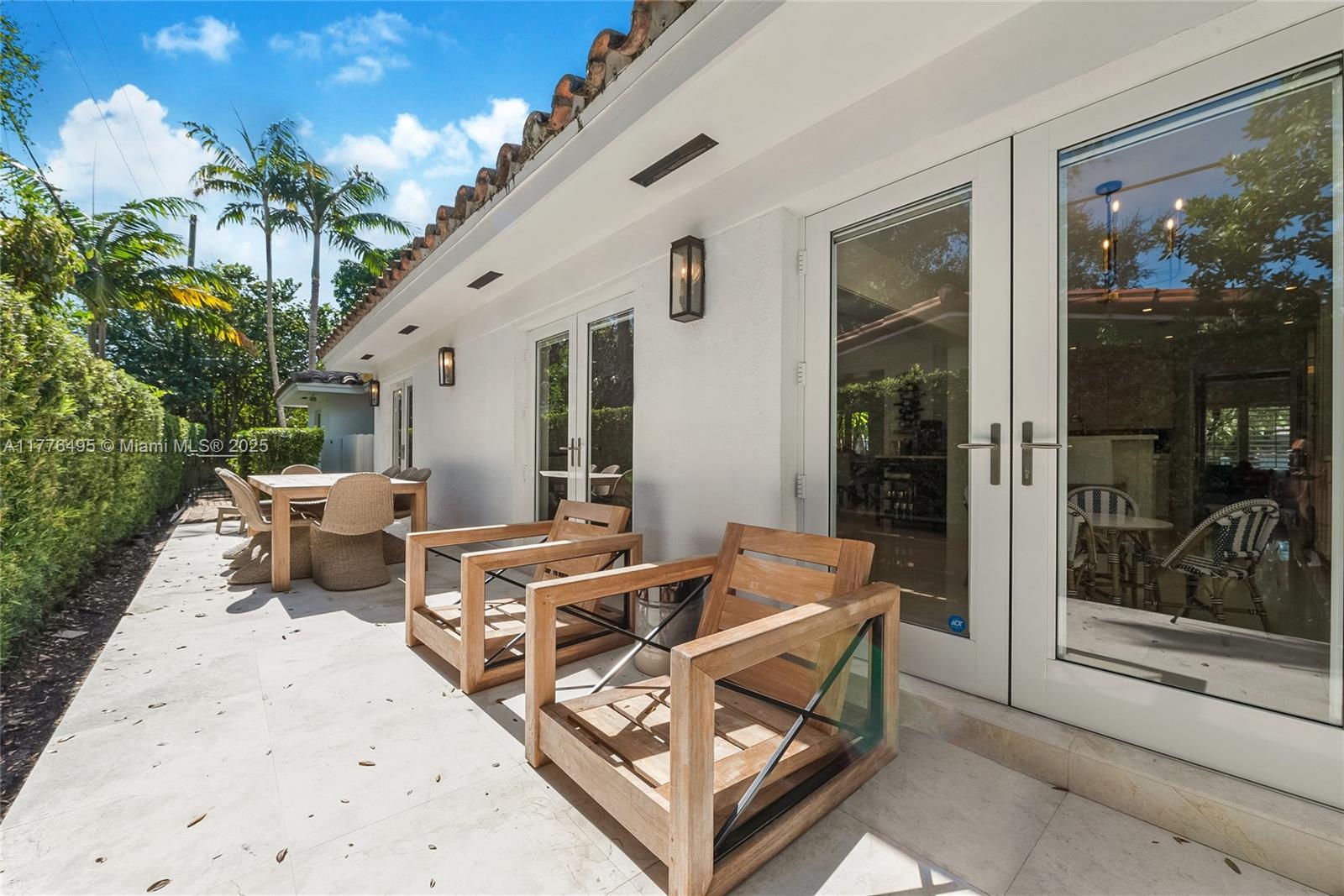 CORAL GABLES RIVIERA SEC - Residential