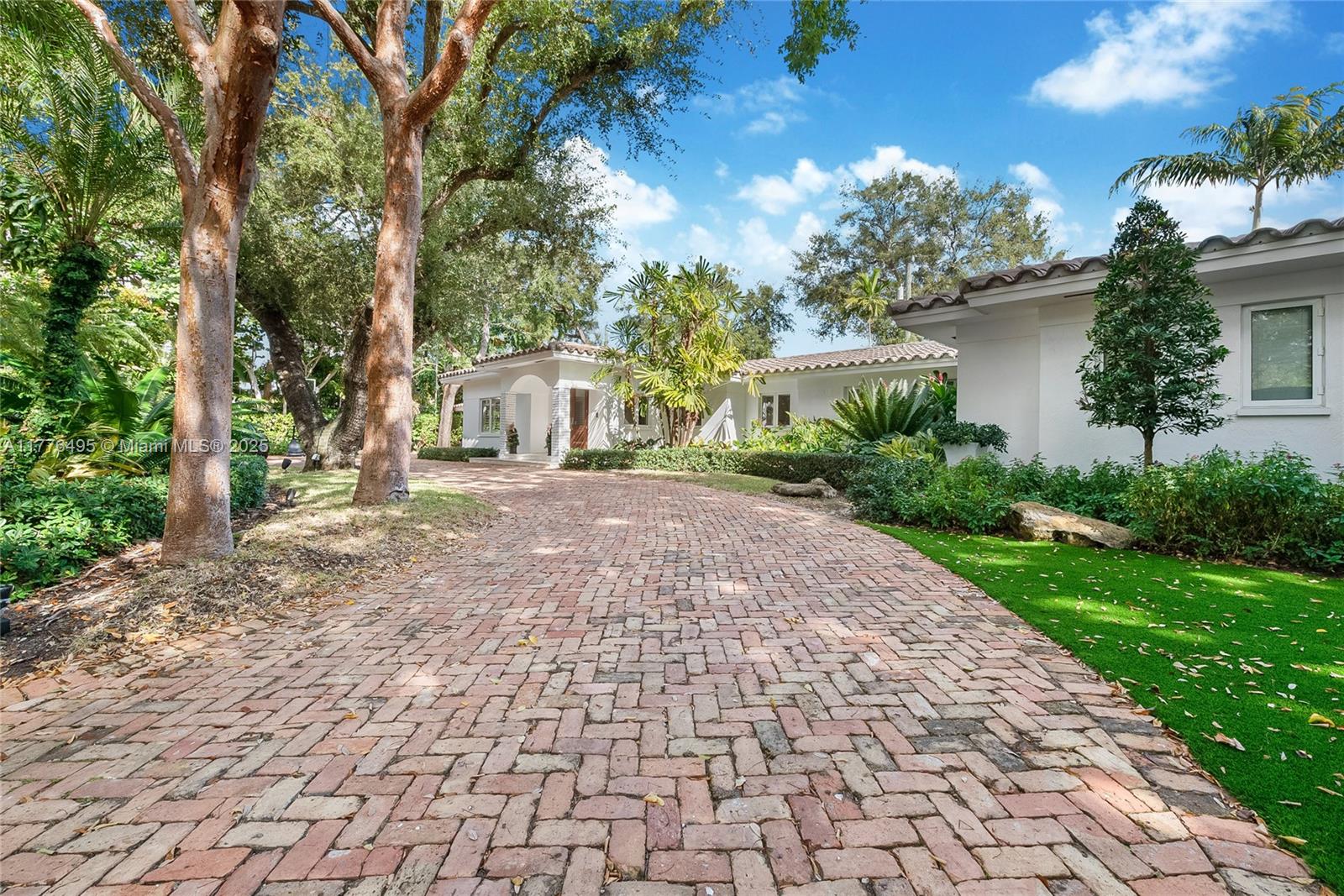 CORAL GABLES RIVIERA SEC - Residential