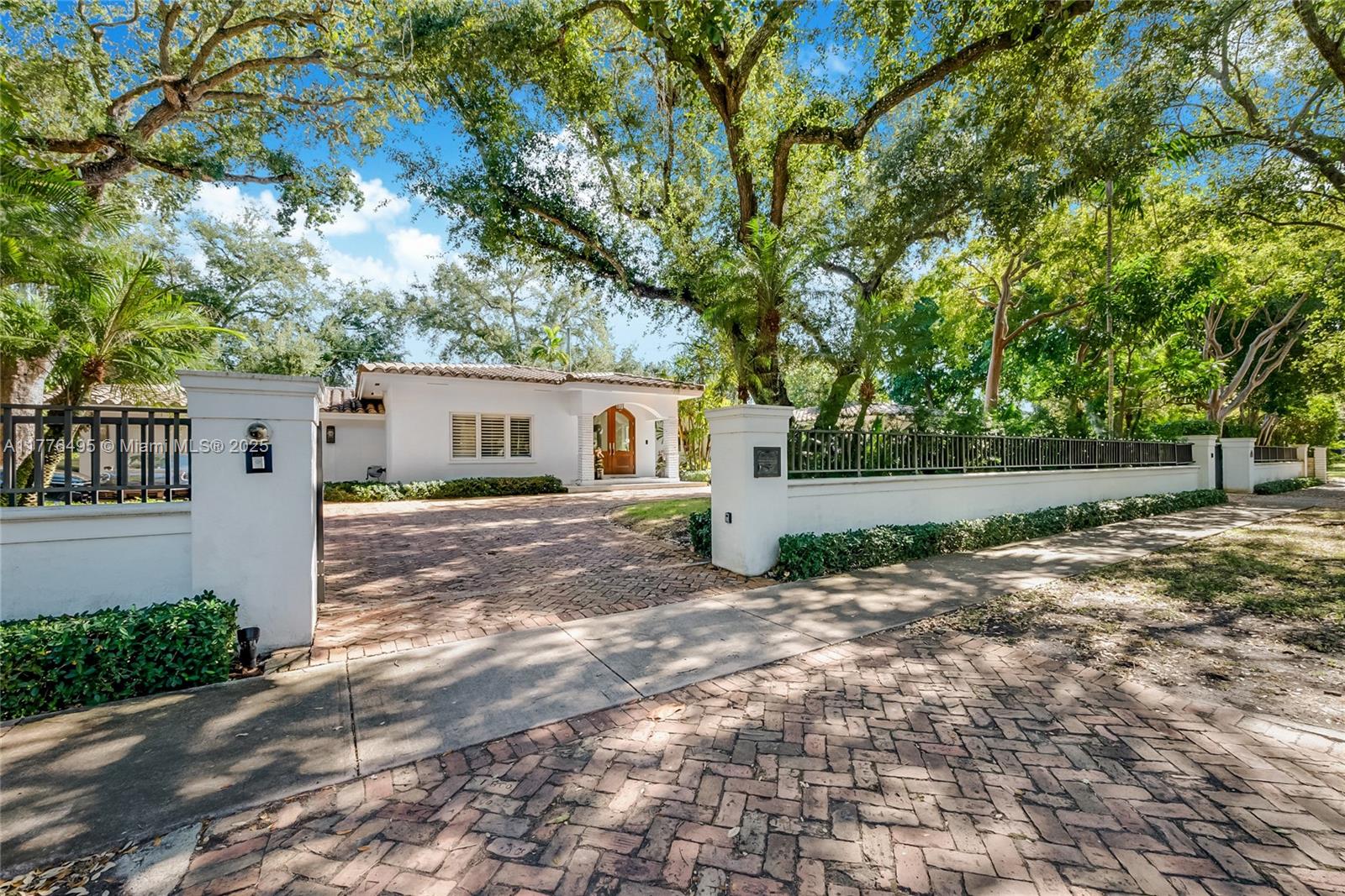 CORAL GABLES RIVIERA SEC - Residential