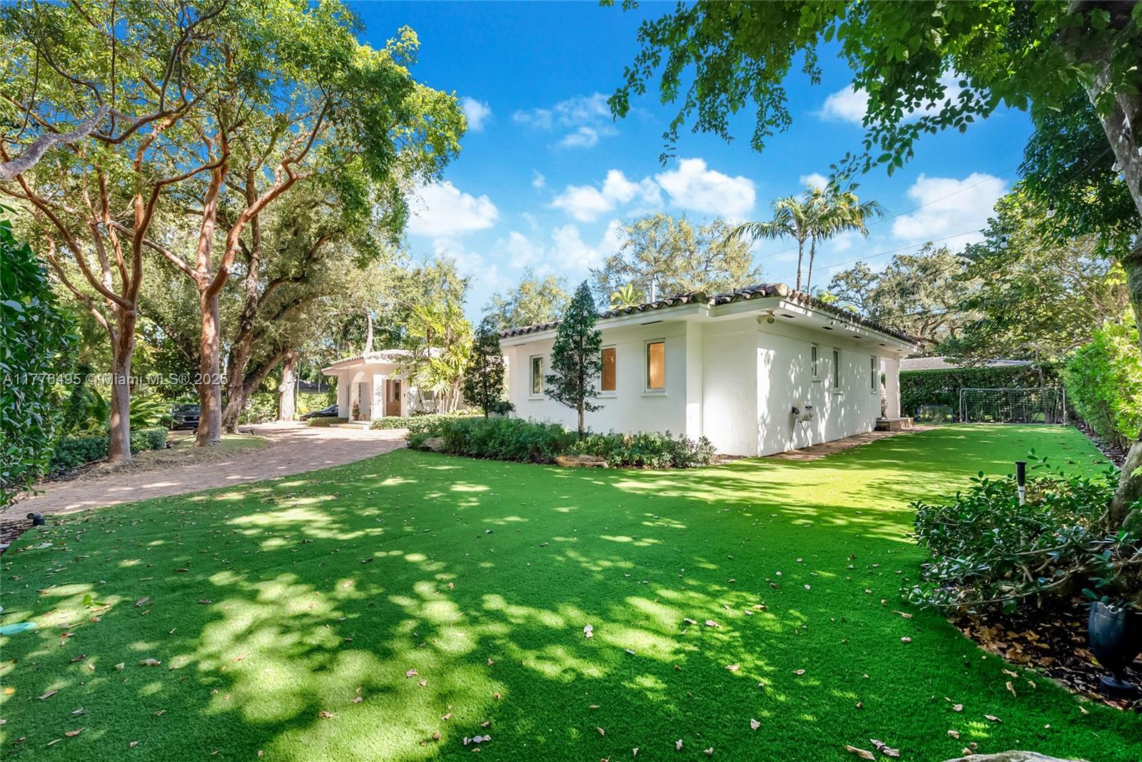CORAL GABLES RIVIERA SEC - Residential