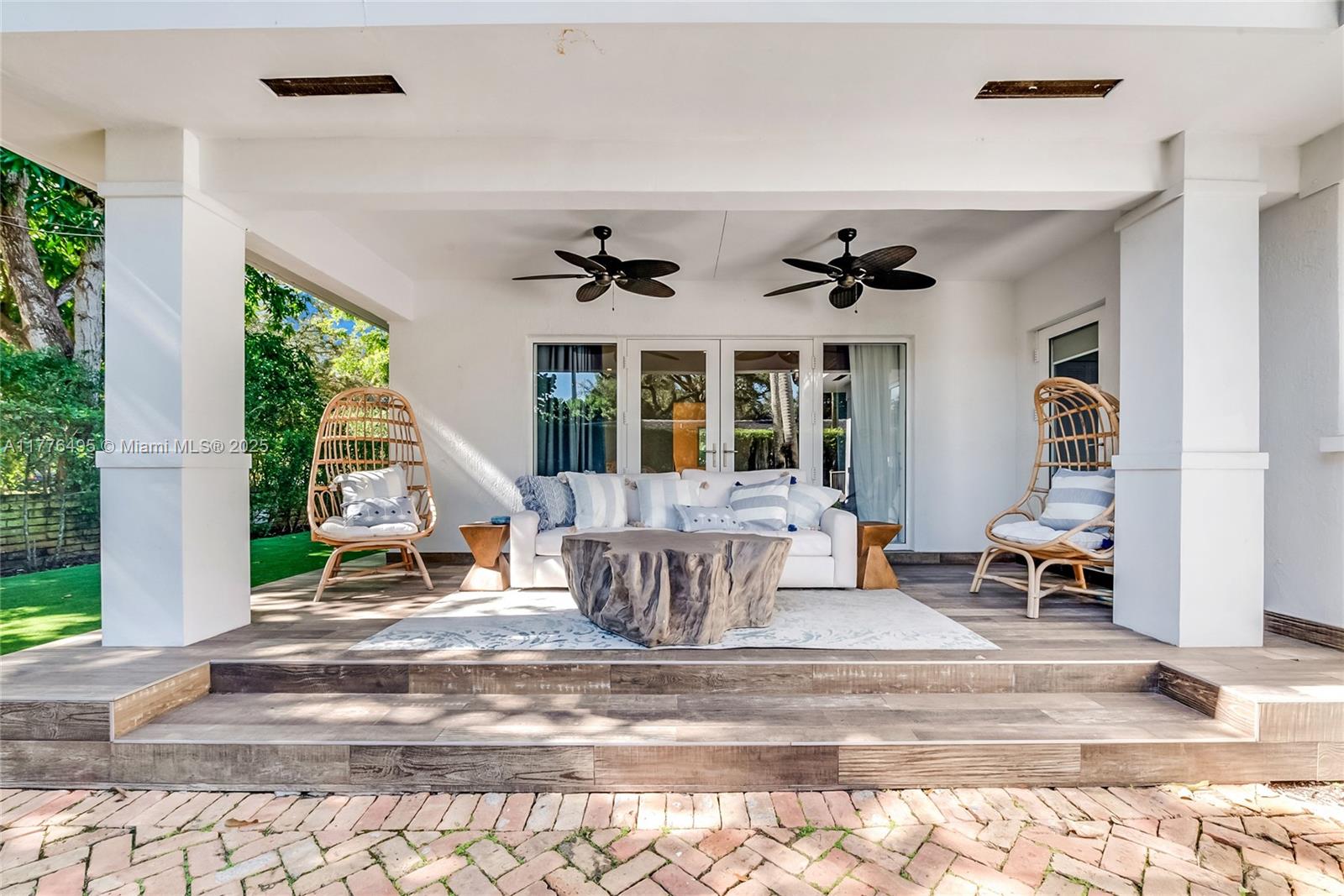 CORAL GABLES RIVIERA SEC - Residential