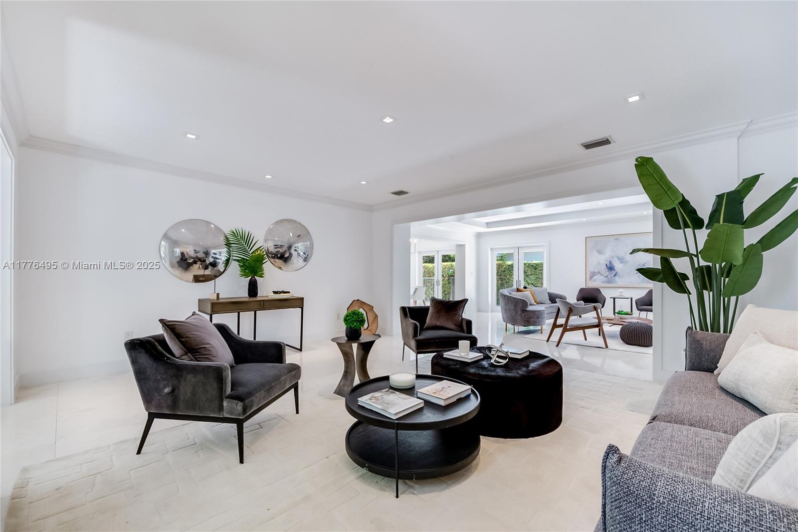 CORAL GABLES RIVIERA SEC - Residential