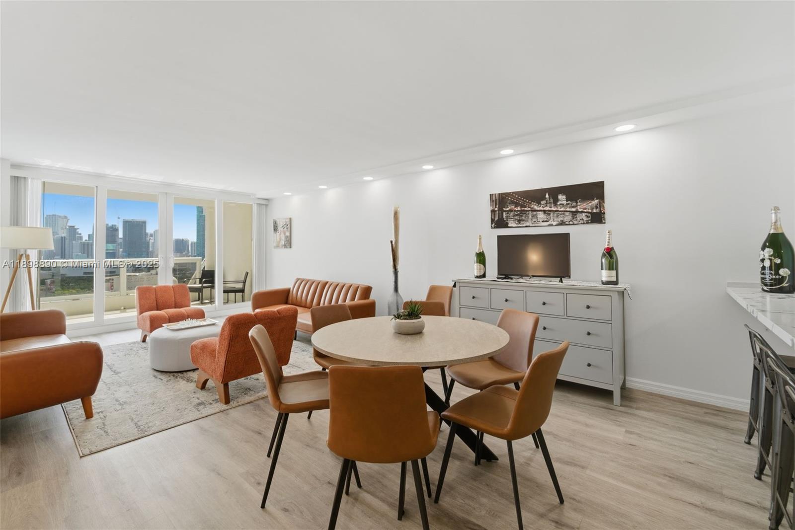 VENETIA CONDO - Residential Lease