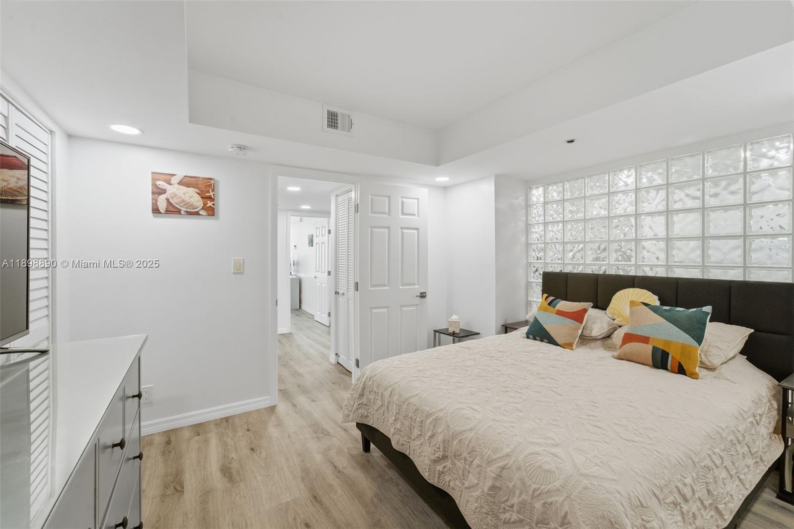 VENETIA CONDO - Residential Lease