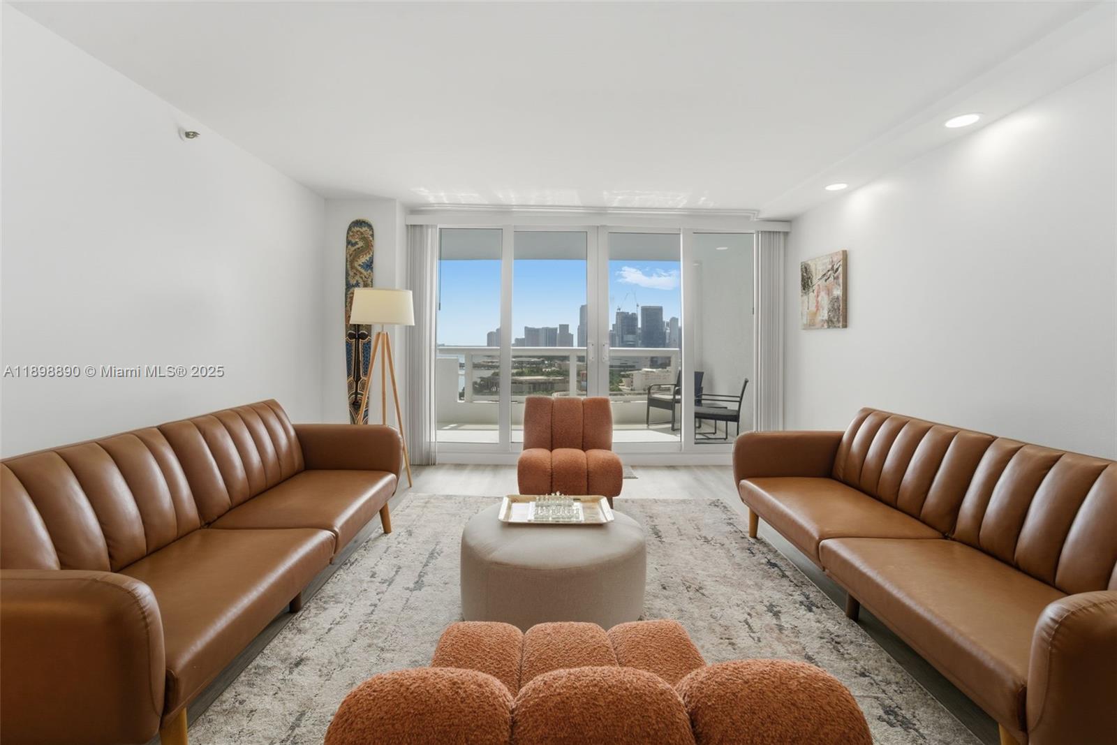 VENETIA CONDO - Residential Lease