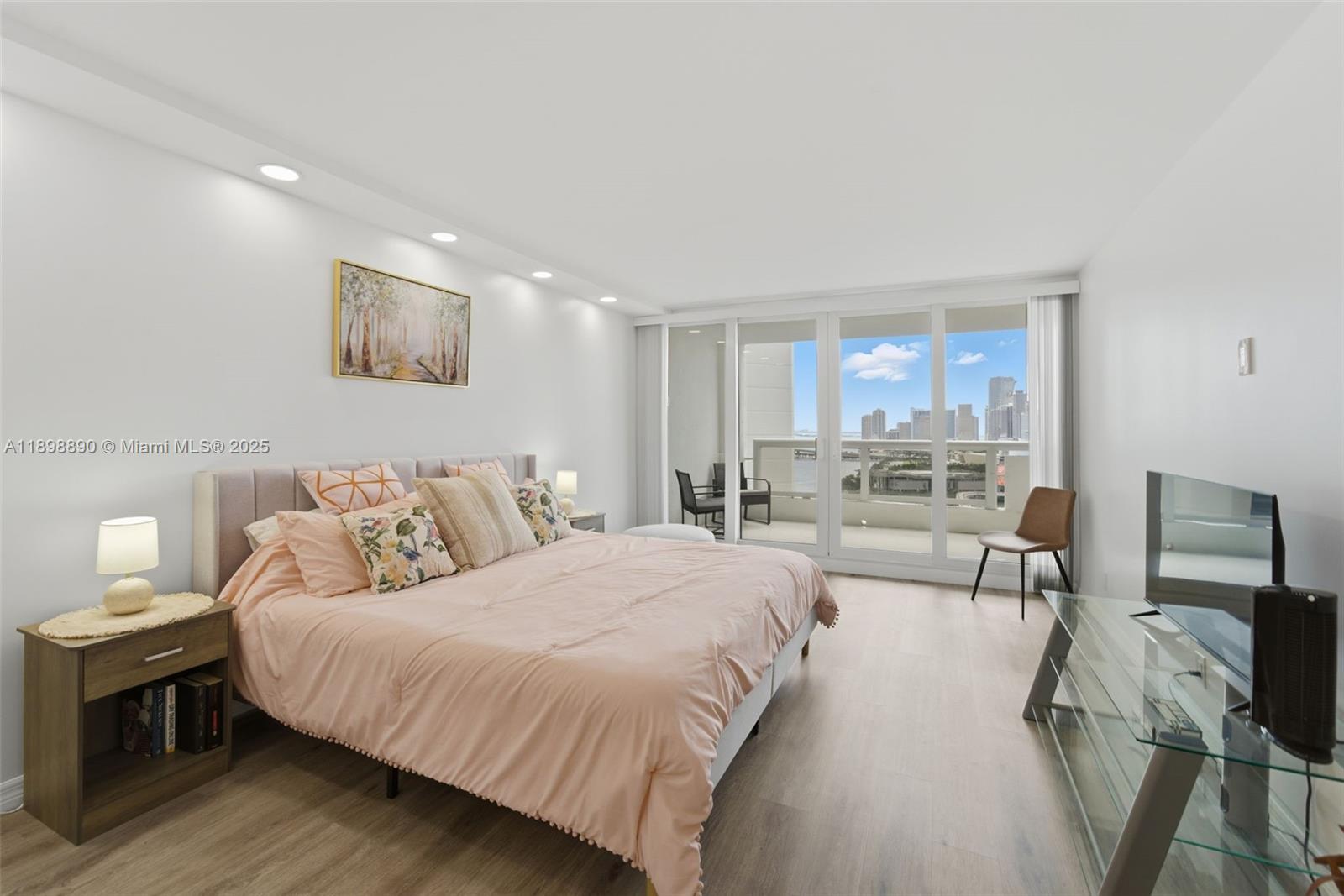 VENETIA CONDO - Residential Lease