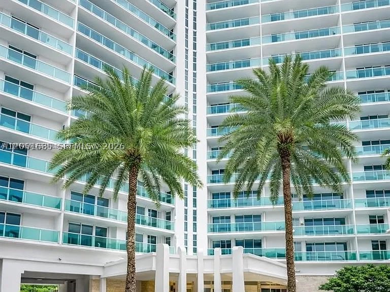 100 Bayview Dr 310