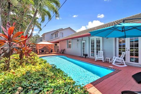 15963 SW 97th Ter Miami FL 33196