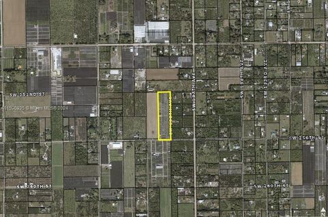 19815 SW 256 ST Homestead FL 33031