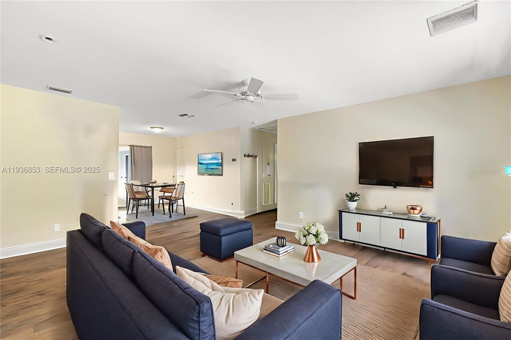 Photo of 2135 79th Ct, Vero Beach, FL 32966 (MLS # A11936853)