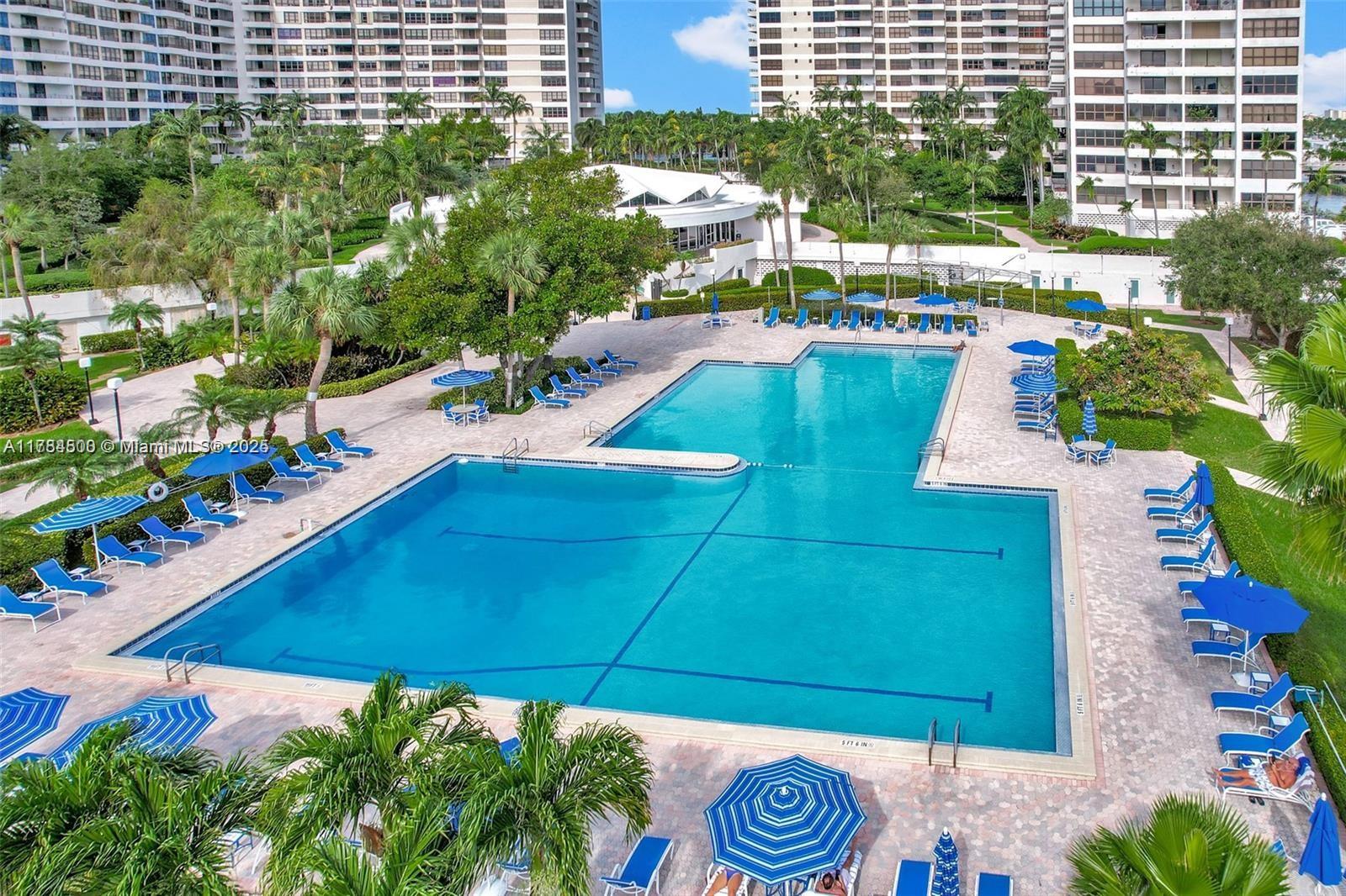 2500 Parkview Dr 2212