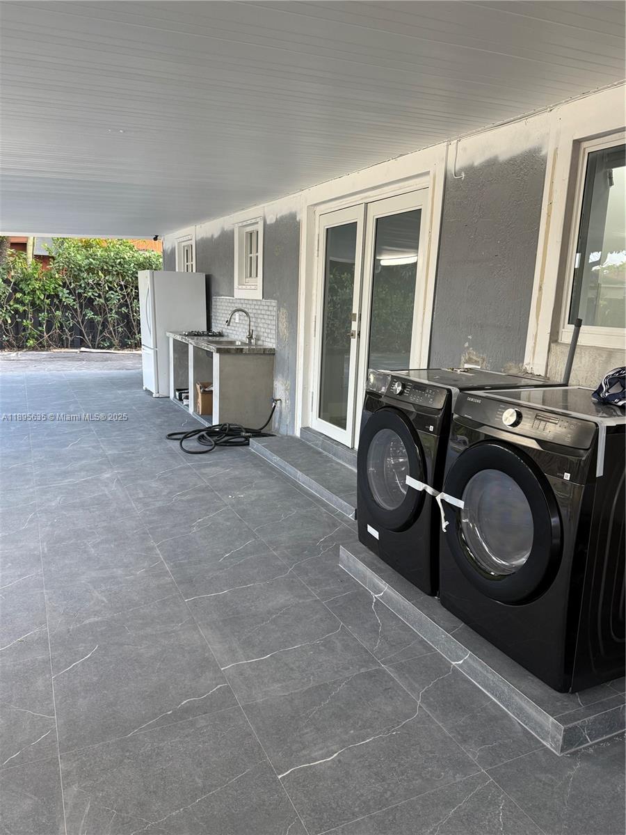 CAROL CITY 3RD ADDN - Residential