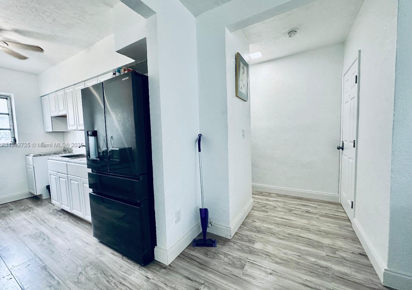 VICTORIA CONDO - Residential