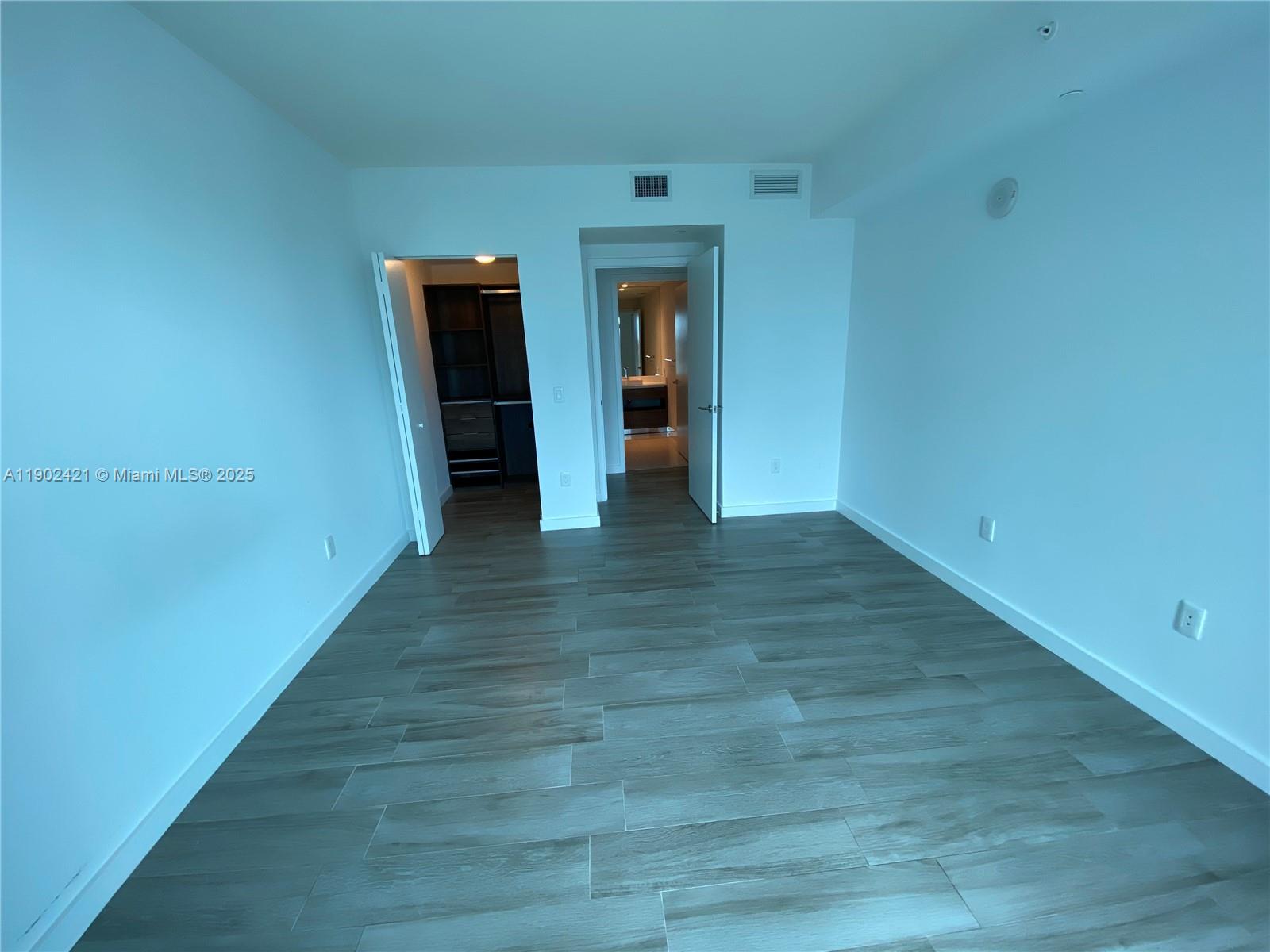 1100 MILLECENTO RESIDENCE - Residential Lease