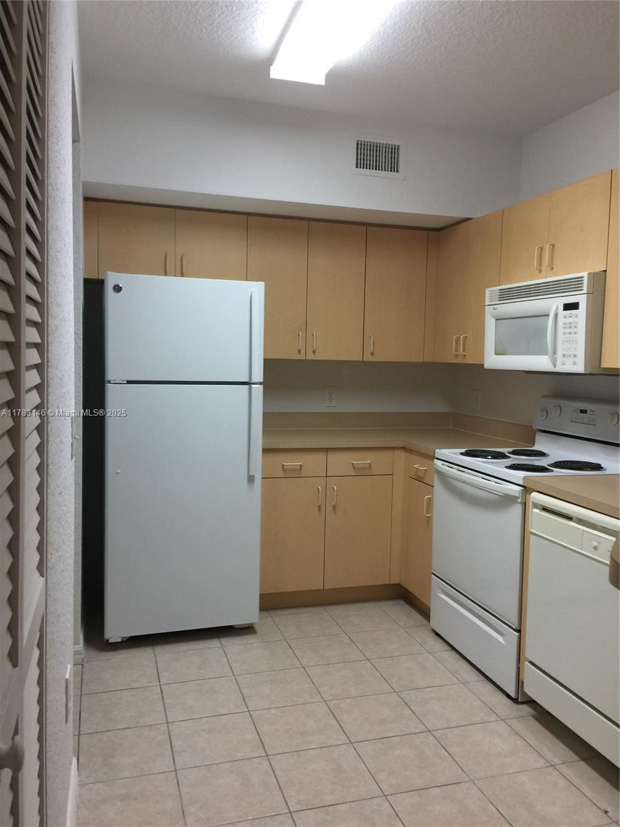 BELMONT AT NORTH LAUDERDA - Residential