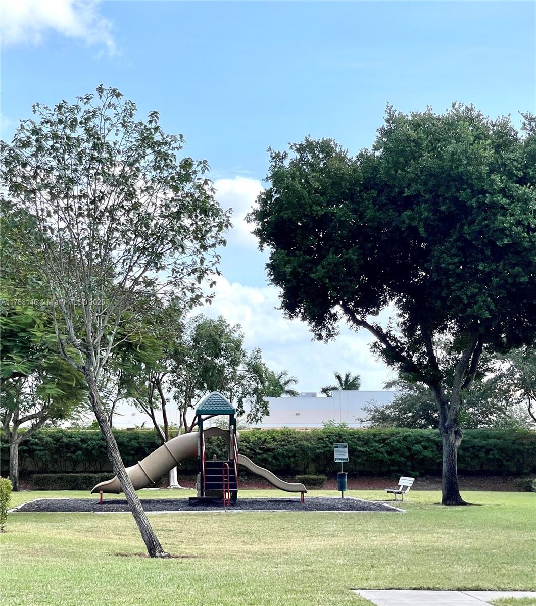 BELMONT AT NORTH LAUDERDA - Residential