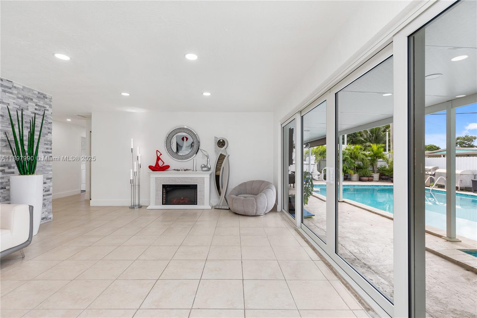 CAROL CITY 2ND ADDN - Residential